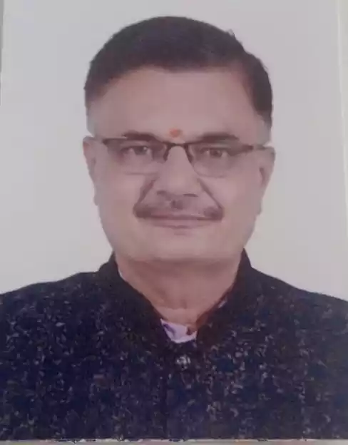  Udayan Natverlal Shah